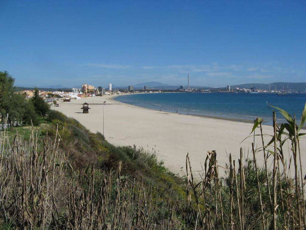 Estudio A Pie De Playa Con Bano Y Cocina Privados Apartman Algeciras Kültér fotó
