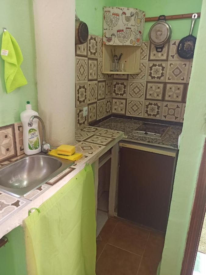 Estudio A Pie De Playa Con Bano Y Cocina Privados Apartman Algeciras Kültér fotó